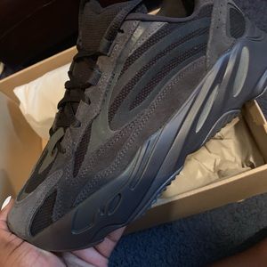 Yeezy Boost 700